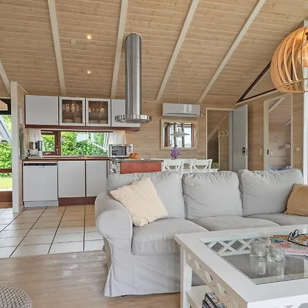 Casa vacanze Amazing In With Wifi Sjolund